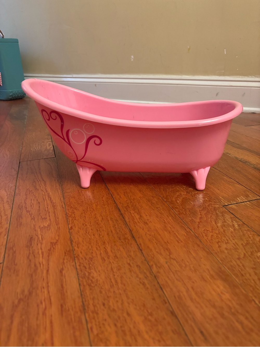 Our Generation 18 inch Doll Pink Bathtub + Accessories - Picture 7 of 9
